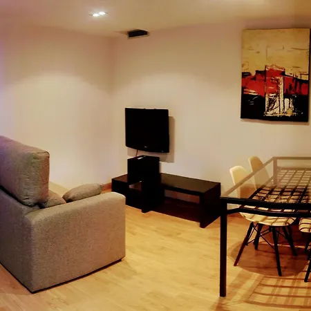 Puerta De Ordesa Garden Apartment