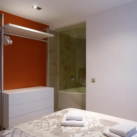 Puerta De Ordesa Garden Apartment *