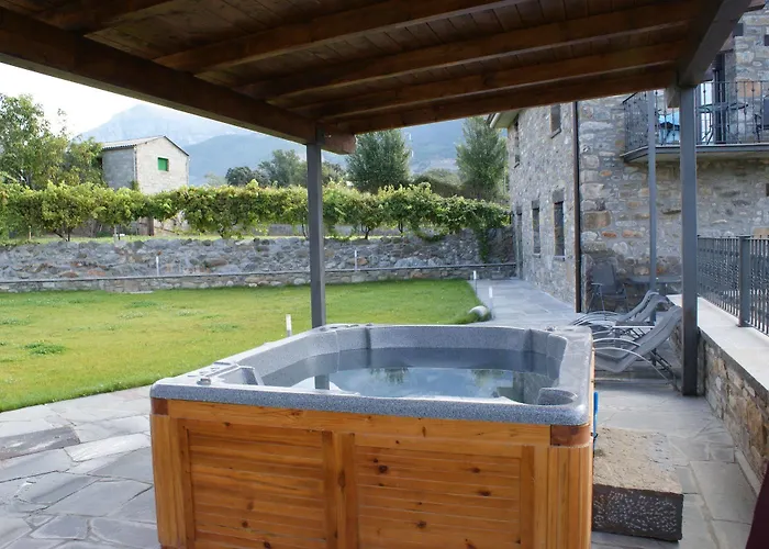 Puerta De Ordesa Garden